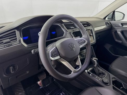 Certified 2023 Volkswagen Tiguan SE image 4