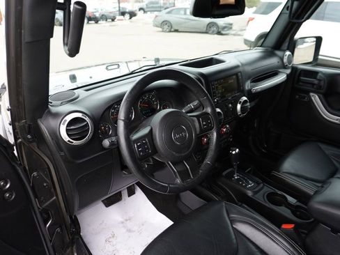Used 2018 Jeep Wrangler Unlimited Sahara w/ Max Tow Package image 25