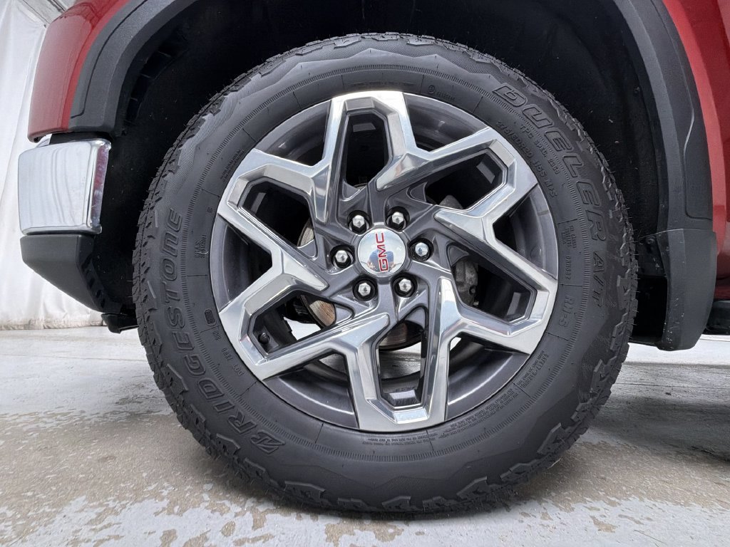 Used 2024 GMC Sierra 1500 SLT w/ SLT Premium Plus Package AWD/4WD image 16