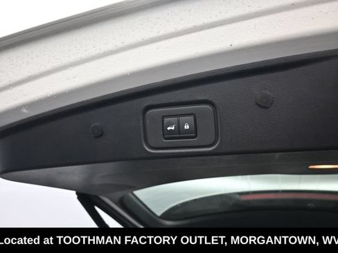 Used 2025 Nissan Pathfinder SV AWD/4WD image 7