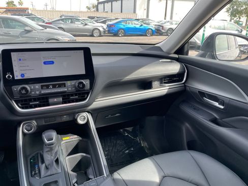 Used 2025 Toyota Grand Highlander FWD image 37