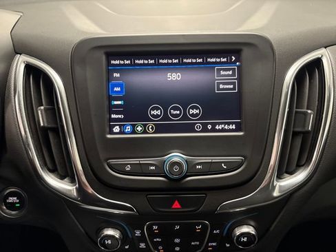 Used 2020 Chevrolet Equinox LT image 38