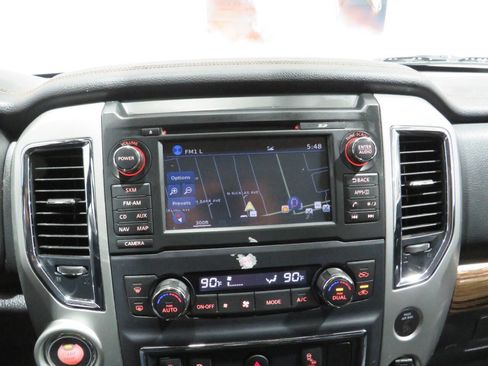 Used 2017 Nissan Titan SL w/ SL Towing Convenience Package image 21