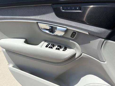 New 2026 Volvo XC90 B5 Ultra image 14