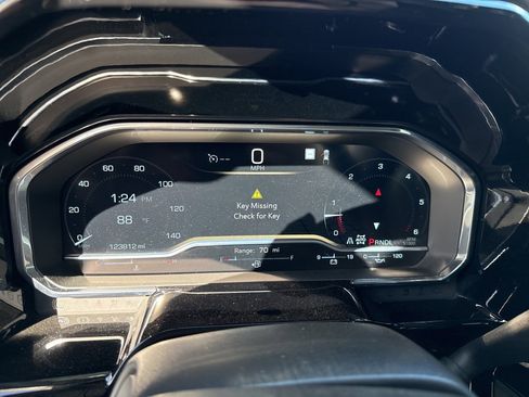 Used 2022 GMC Sierra 1500 Elevation image 41