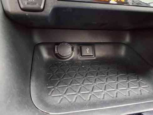 Used 2022 Toyota RAV4 LE FWD image 15