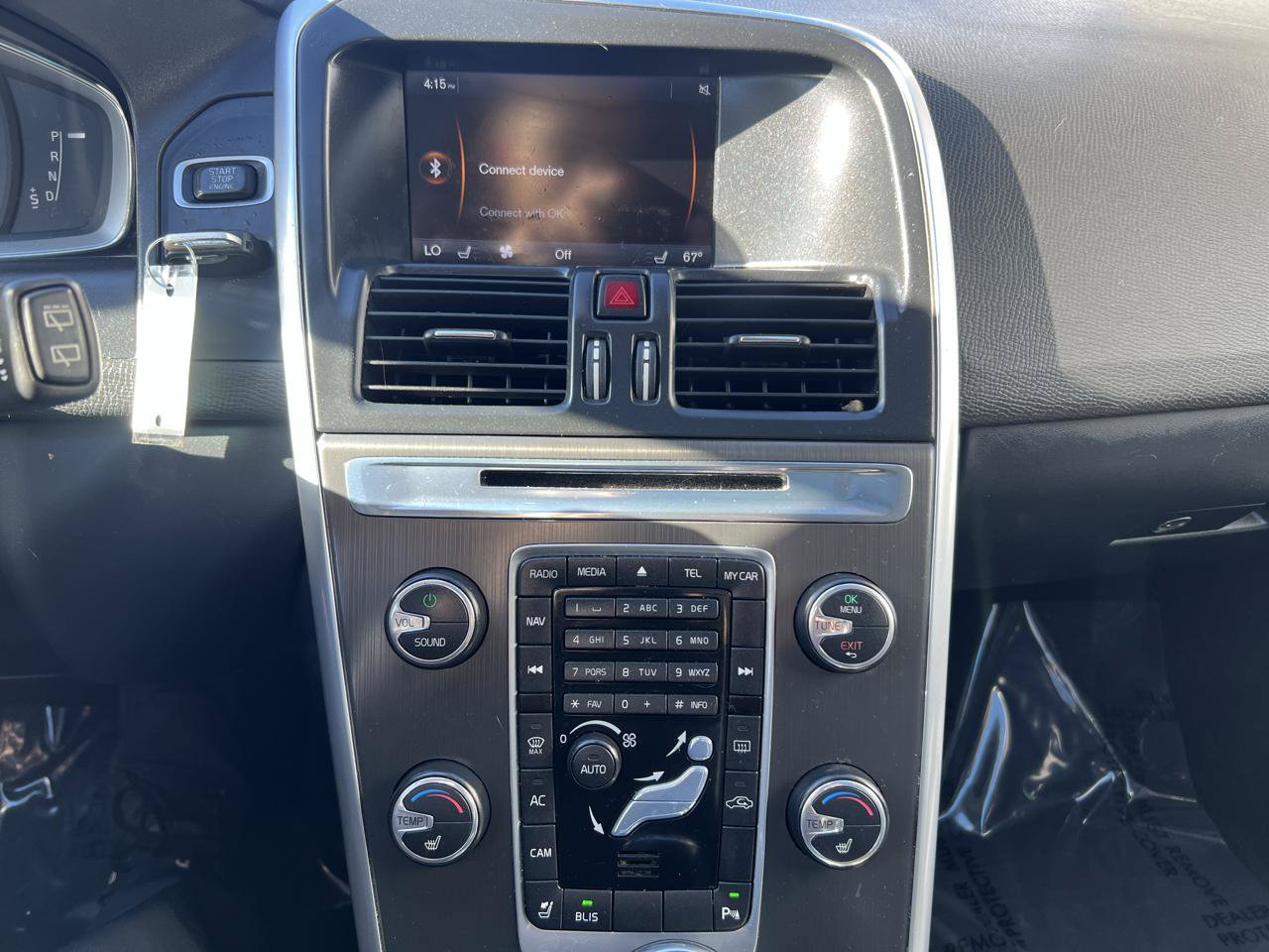 Used 2015 Volvo XC60 T6 Premier Plus AWD/4WD image 19