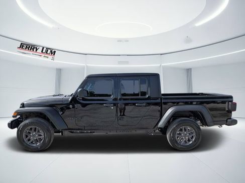 New 2026 Jeep Gladiator Sport AWD/4WD image 6