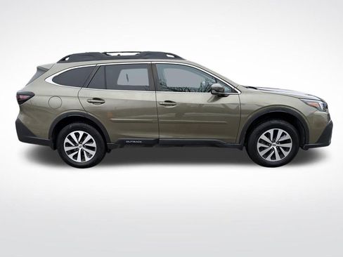 Used 2020 Subaru Outback Premium image 18