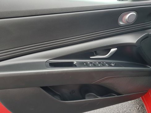 Used 2022 Hyundai Elantra SEL w/ Convenience Package image 17