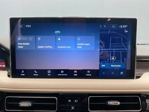 Used 2023 Lincoln Nautilus Reserve w/ Luxury Package AWD/4WD image 19