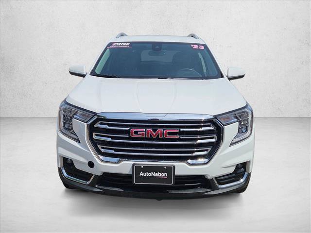 Used 2023 GMC Terrain SLT FWD image 2