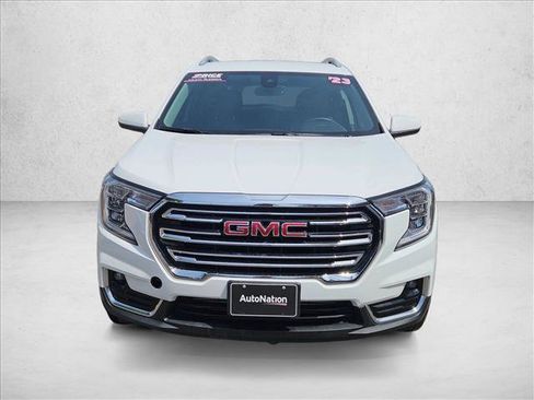 Used 2023 GMC Terrain SLT FWD image 2