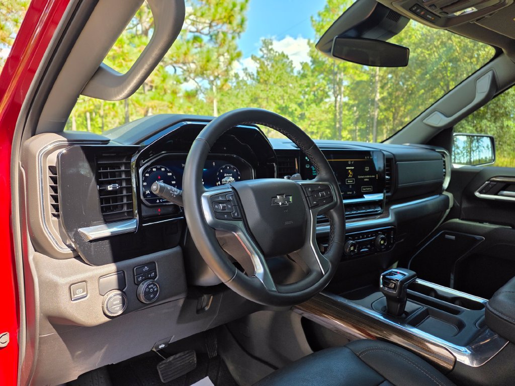 Used 2024 Chevrolet Silverado 1500 RST RWD image 13