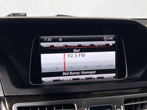Used 2014 Mercedes-Benz E 350 4MATIC Sedan image 27