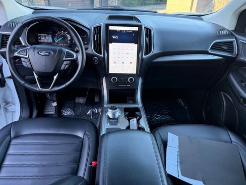 Used 2022 Ford Edge SEL image 11