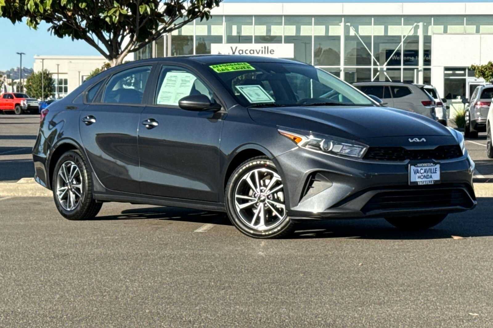 Used 2024 Kia Forte LXS FWD image 2