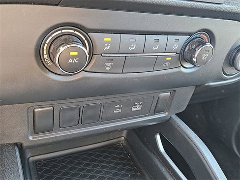 Used 2022 Nissan Frontier SV image 21