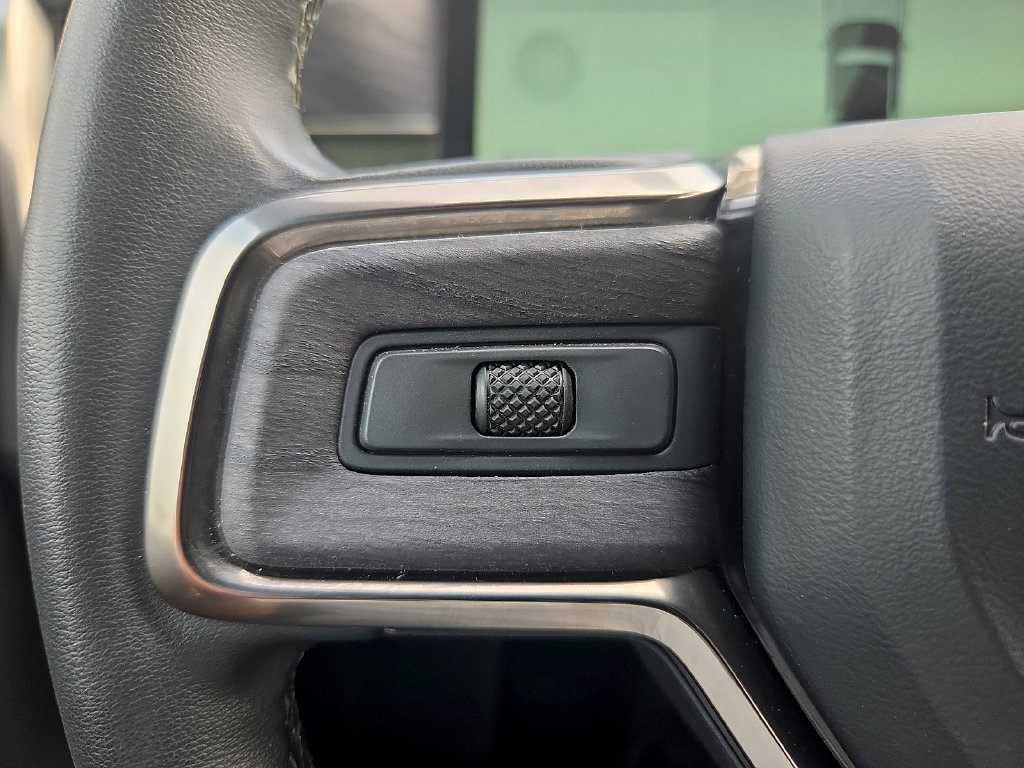 Used 2025 Rivian R1T Adventure Dual AWD/4WD image 21