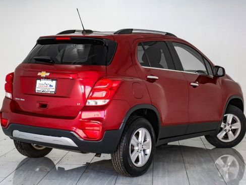 Used 2019 Chevrolet Trax LT w/ LT Convenience Package image 6