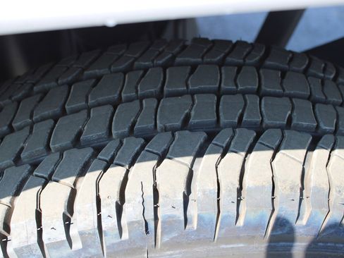 Used 2024 GMC Sierra 3500 Pro w/ Convenience Package image 33