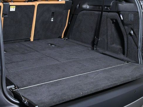 Used 2019 Land Rover Discovery HSE image 35