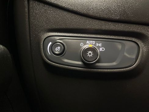 Used 2024 Chevrolet Equinox LT image 31