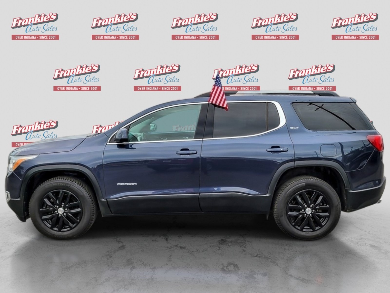 Used 2019 GMC Acadia SLT FWD image 2
