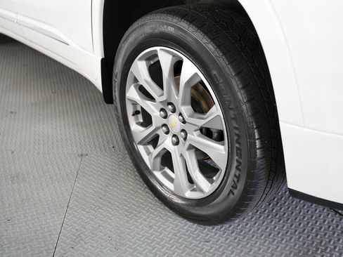 Used 2018 Chevrolet Traverse Premier AWD/4WD image 69
