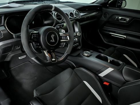 Used 2021 Ford Mustang Shelby GT500 w/ Carbon Fiber Track Pack RWD image 19