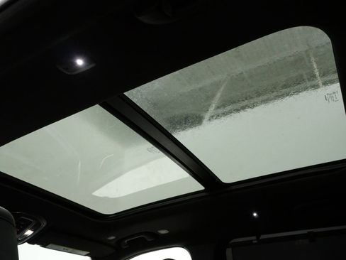 Used 2024 Jeep Grand Cherokee L Limited w/ Luxury Tech Group II image 4