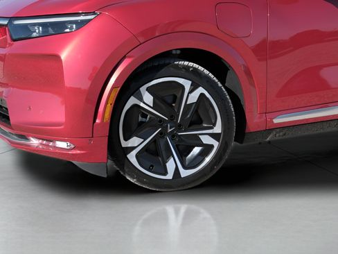 New 2024 VinFast VF 9 Plus AWD/4WD image 47