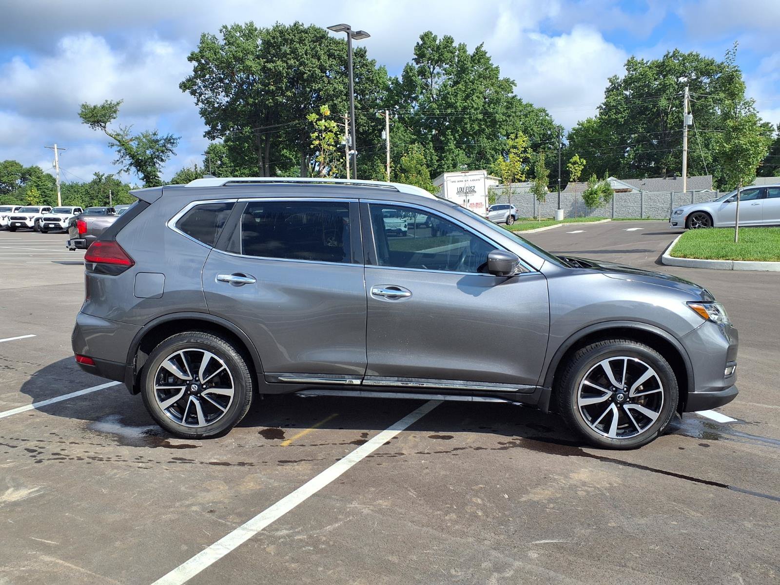 Used 2019 Nissan Rogue SL w/ Premium Package AWD/4WD image 2