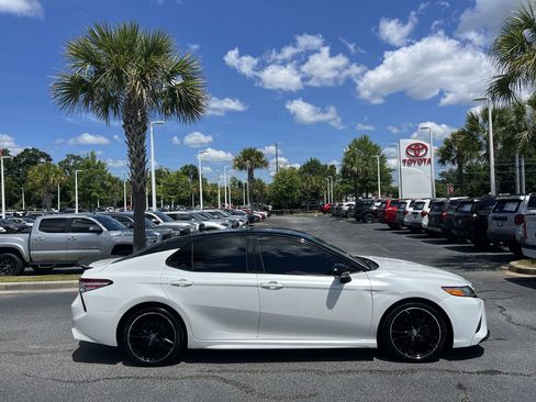 Used 2020 Toyota Camry XSE w/ Driver Assist Package FWD image 11