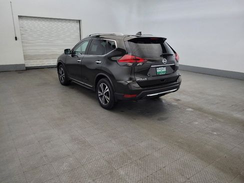 Used 2017 Nissan Rogue SL w/ SL Premium Package FWD image 5