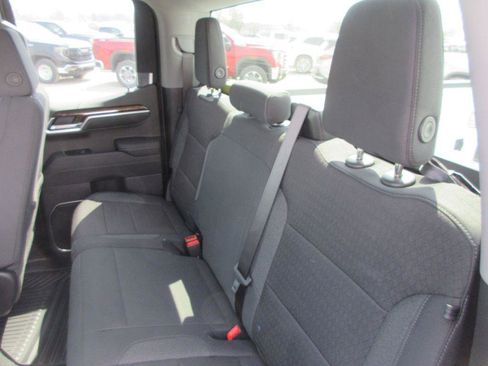 New 2026 GMC Sierra 1500 SLE image 14