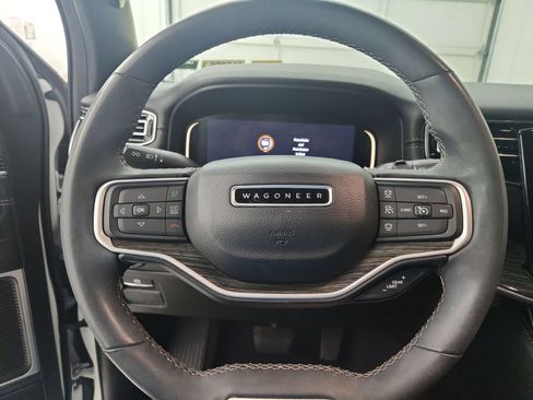 Certified 2022 Jeep Wagoneer Series II AWD/4WD image 25