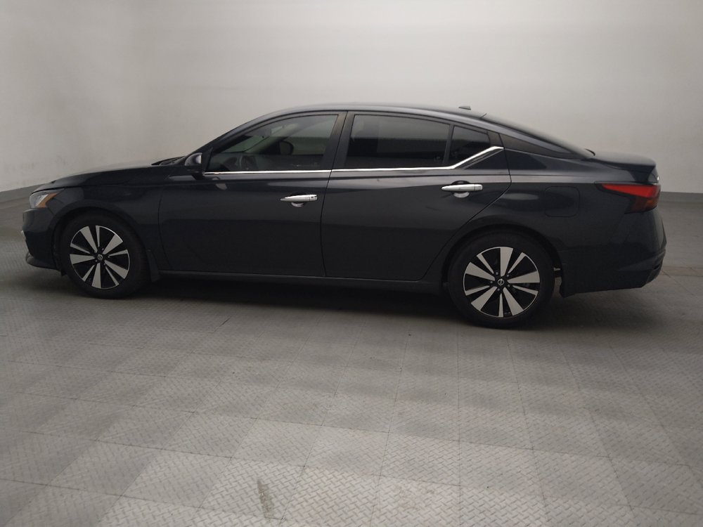 Used 2022 Nissan Altima 2.5 SV w/ SV Premium Package FWD image 3