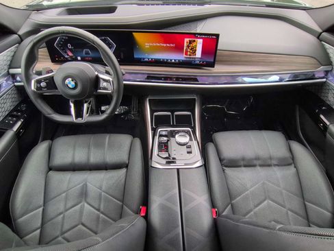 Used 2023 BMW 760i xDrive AWD/4WD image 16