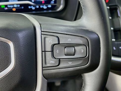 Used 2023 GMC Yukon XL SLT AWD/4WD image 35