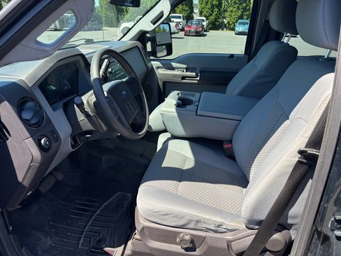 Used 2015 Ford F250 XL w/ Power Equipment Group AWD/4WD image 19