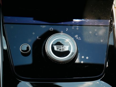 Used 2026 Cadillac Escalade Platinum Sport AWD/4WD image 29