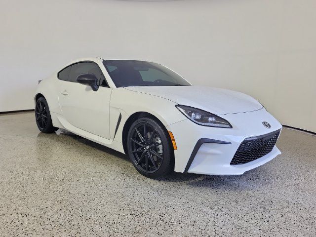 Used 2025 Toyota GR86 Premium RWD image 4