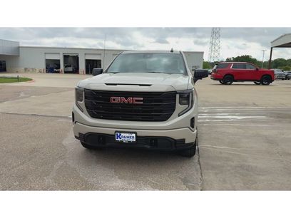 New 2026 GMC Sierra 1500 Pro w/ Graphite Edition