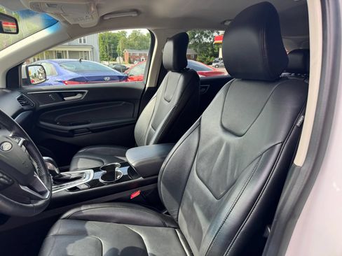 Used 2018 Ford Edge Titanium w/ Technology Package AWD/4WD image 26