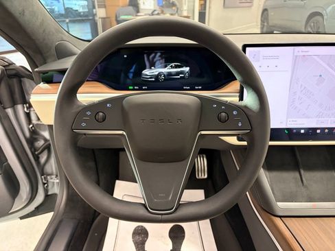 Used 2024 Tesla Model S image 12