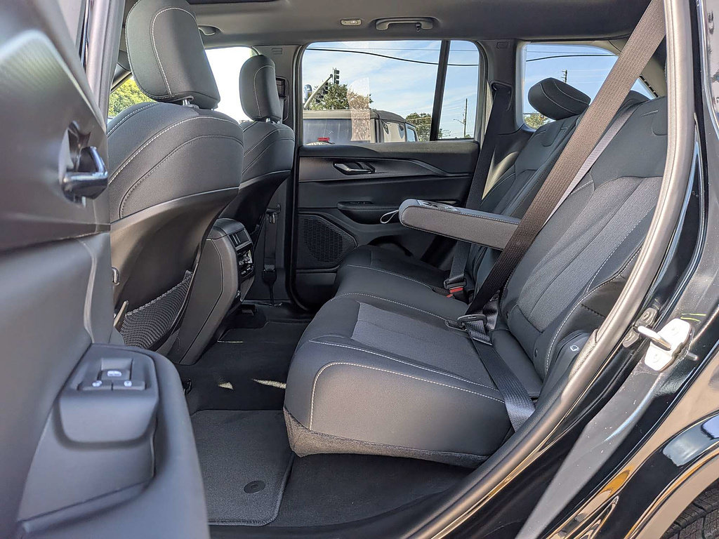 New 2027 Jeep Grand Cherokee Laredo X AWD/4WD image 15