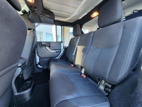 Used 2017 Jeep Wrangler Unlimited Sport image 38