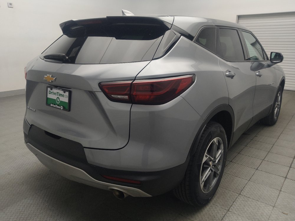 Used 2025 Chevrolet Blazer LT FWD image 9