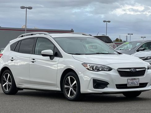 Used 2019 Subaru Impreza 2.0i Premium image 5